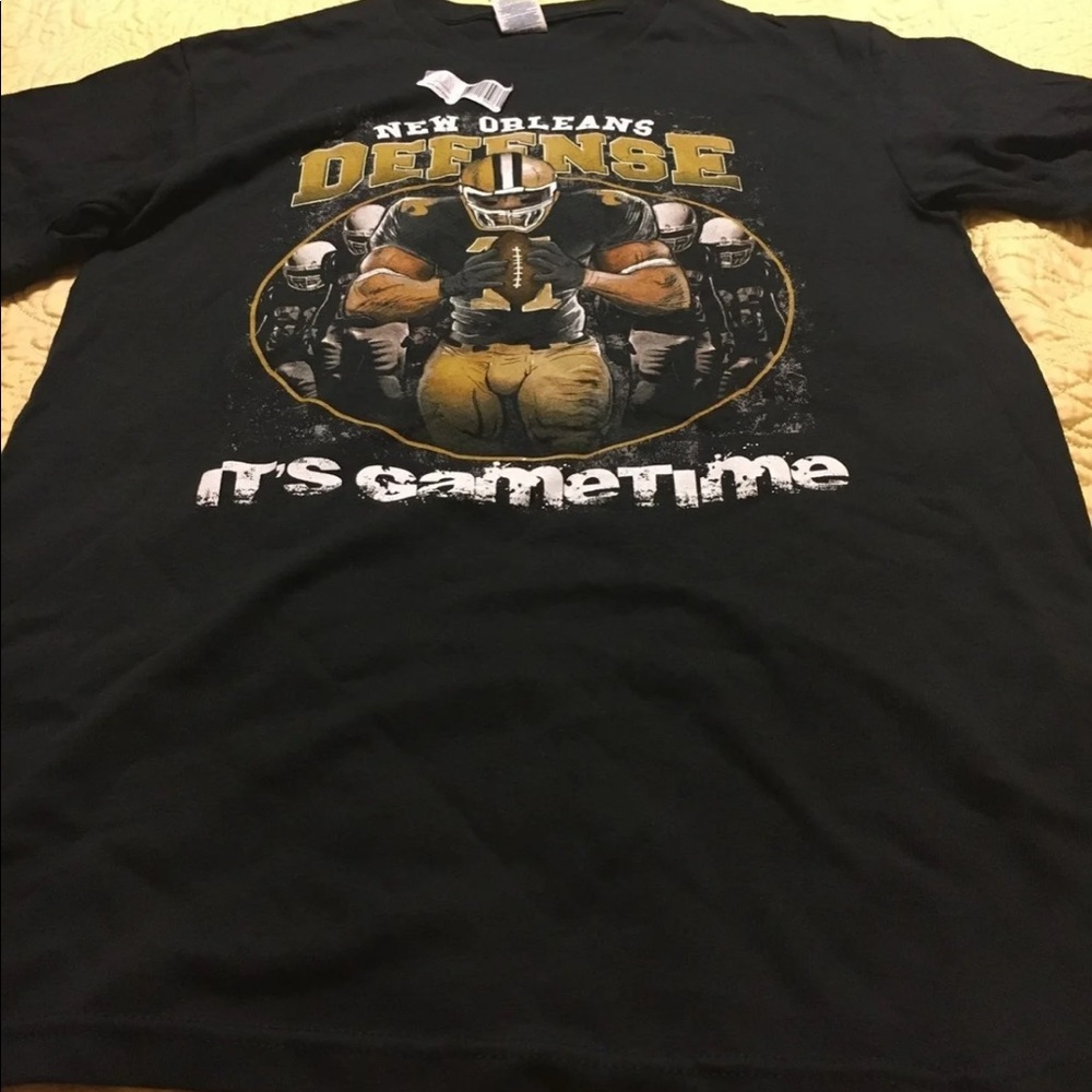 Saints t-shirt, size medium and NWOT